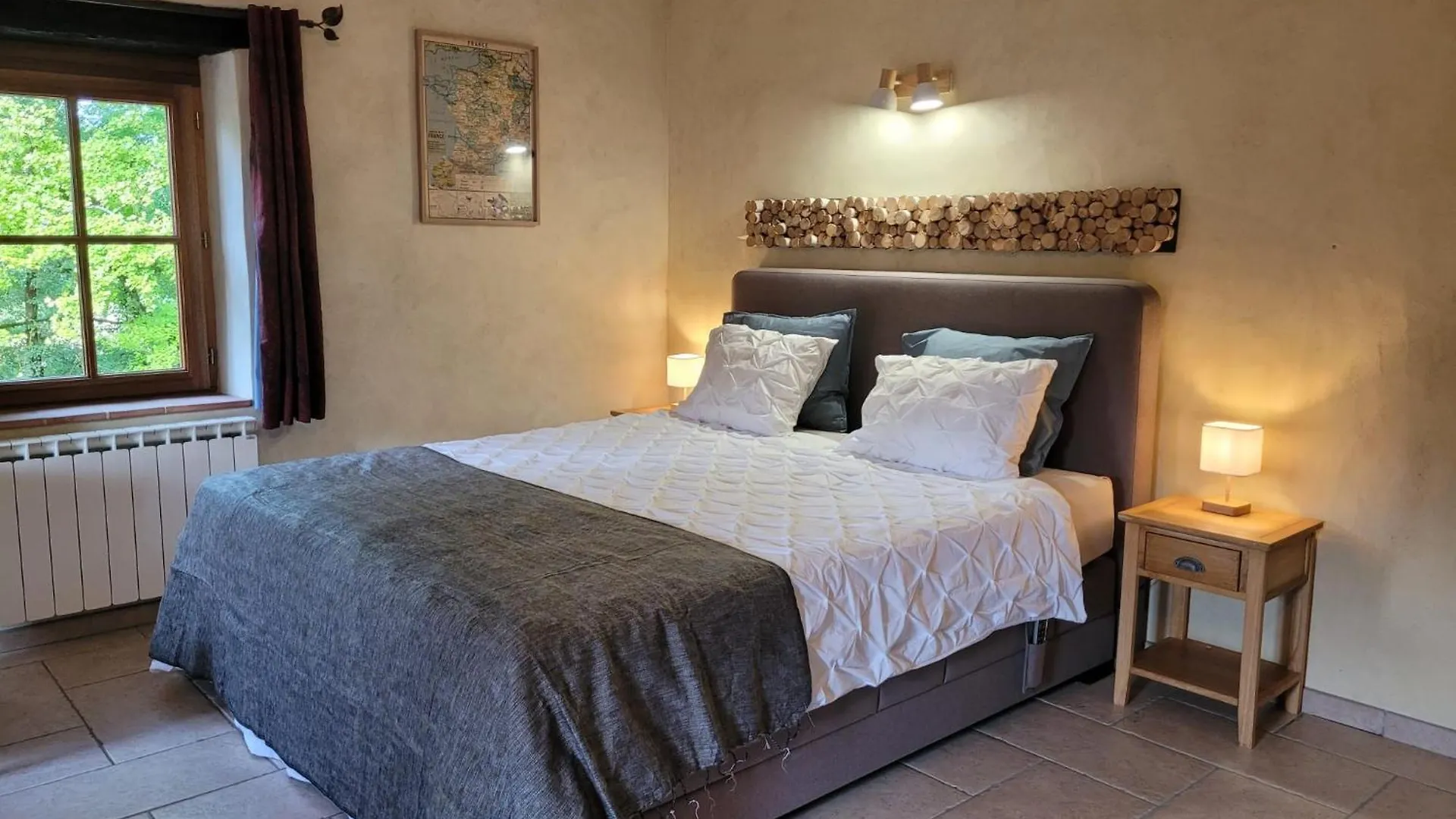 Chez Berger, Ruime 2 Persoonskamer Met Kingsize Bed Pern Oda ve Kahvaltı